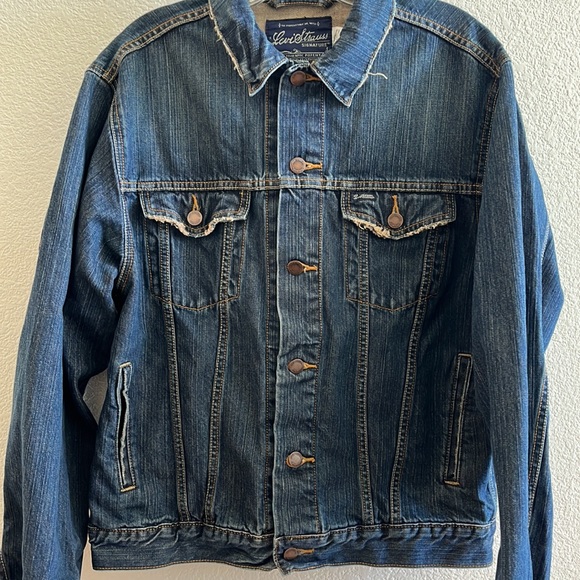 Levi’s Jean Jacket - Picture 3 of 6